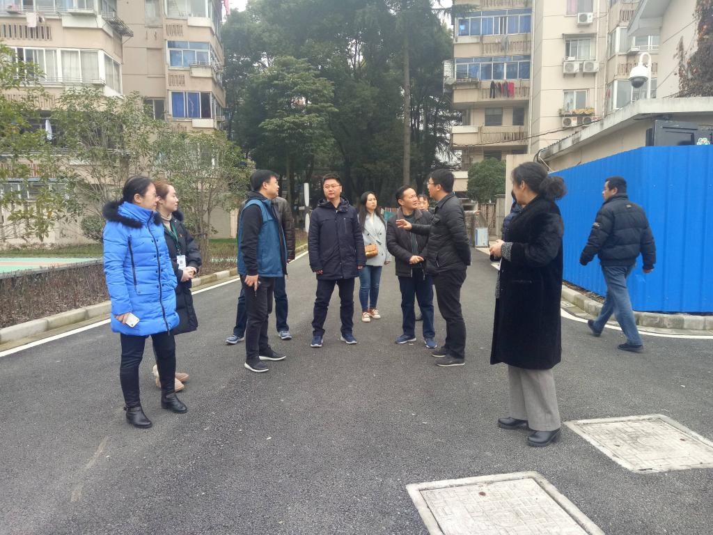 基地主任陈荣卓教授应邀参加无锡市滨湖区农村社区治理调研工作 基地主任陈荣卓教授应邀参加无锡市滨湖区农村社区治理调研工作