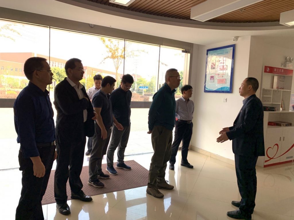 唐鸣教授、陈荣卓教授应邀考察江苏省靖江市社区治理情况 唐鸣教授、陈荣卓教授应邀考察江苏省靖江市社区治理情况