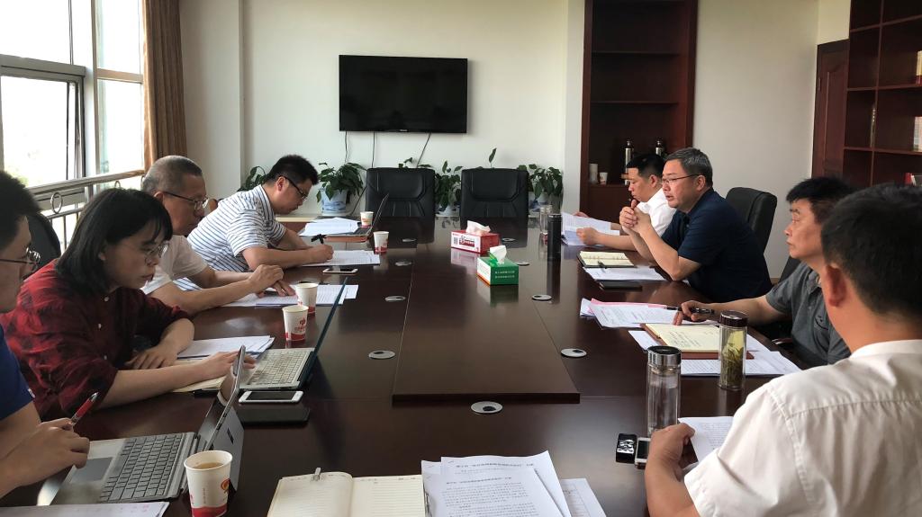 基地学者应邀参加咸宁市社区治理和服务创新实验区建设方案座谈会 基地学者应邀参加咸宁市社区治理和服务创新实验区建设方案座谈会