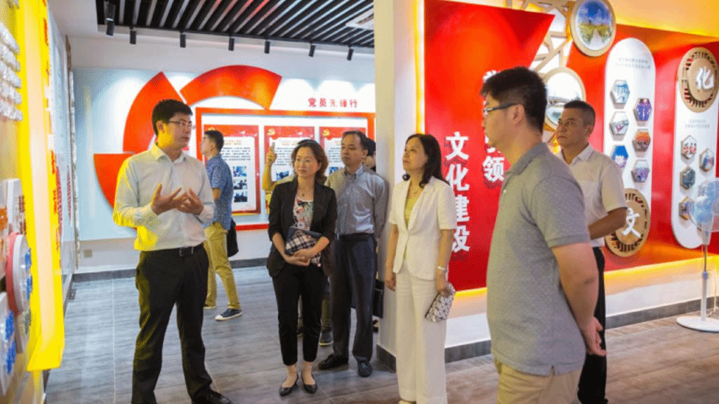 陈荣卓教授率专家组在上海市金山区开展实地验收工作 陈荣卓教授率专家组在上海市金山区开展实地验收工作