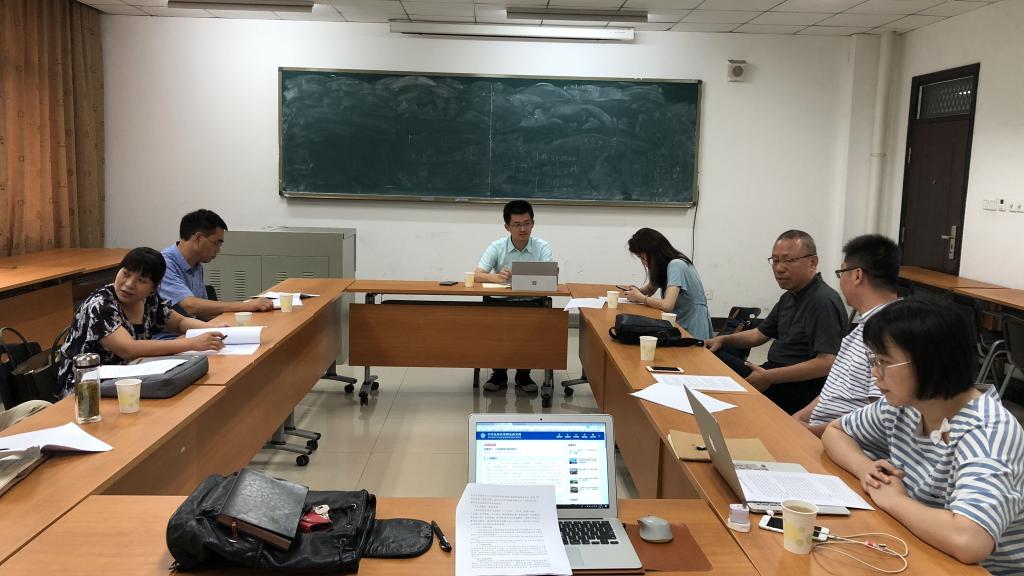 咸宁市崇阳县民政局局长姜青和一行来访我院交流农村社区建设工作 咸宁市崇阳县民政局局长姜青和一行来访我院交流农村社区建设工作